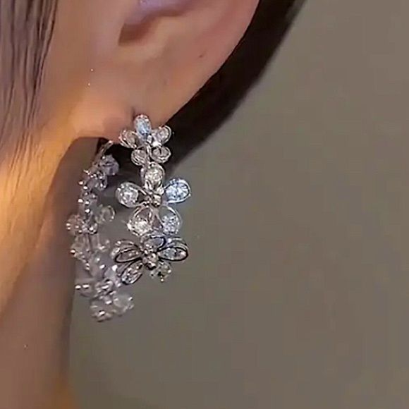 Double Edge Side Zircon Earrings, Four leaf Dangle Wedding Anniversary Bridal - Picture 3 of 5